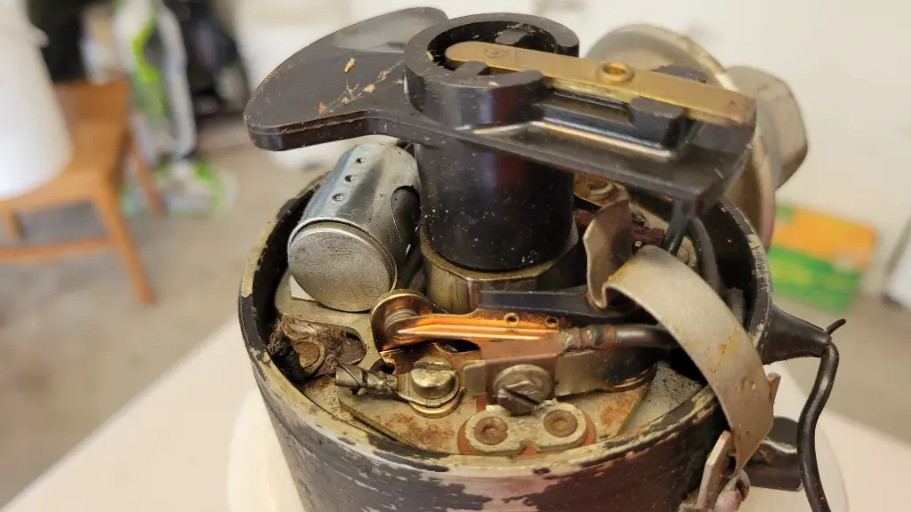 1970 440 6 Pack Distributor (3).webp